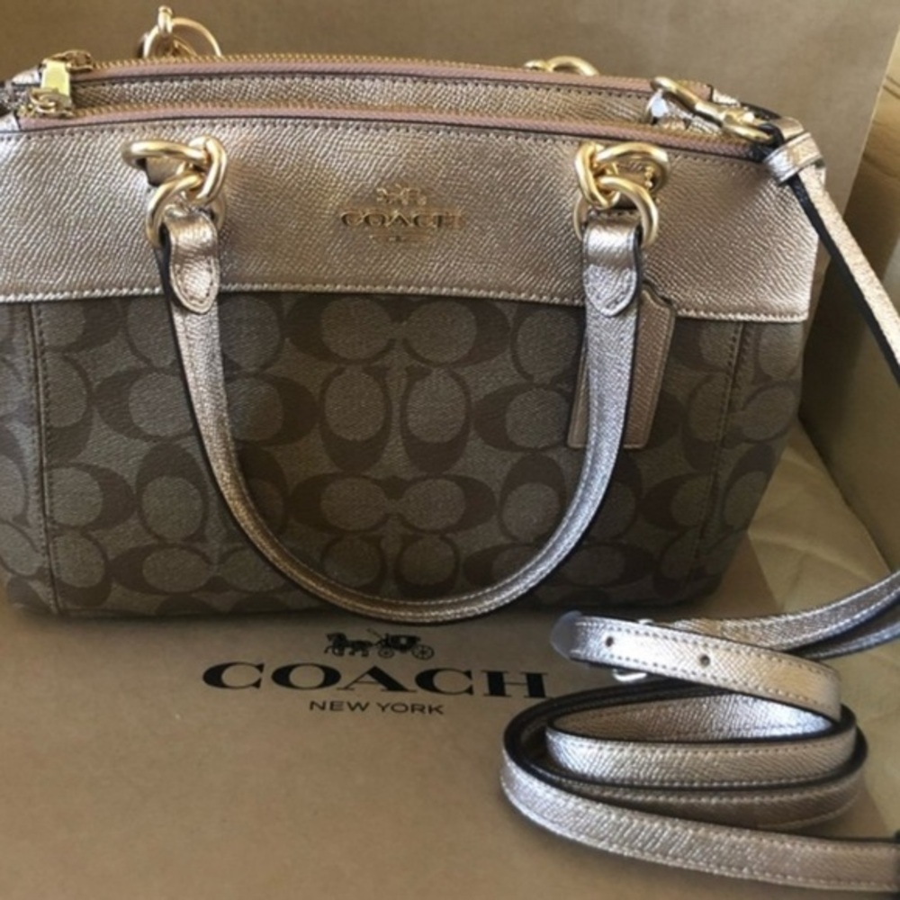 “👜 COACH Metallic Gold Signature Bag ✨ Luxury Chic & Classic Style 💫” - Picture 2 of 11